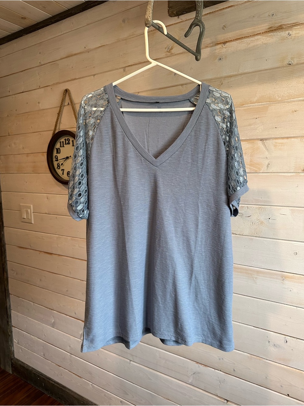 Women’s Light Blue Short Sleeved Ribbed w Lace Sleeves